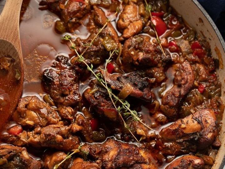 Brown stew chicken